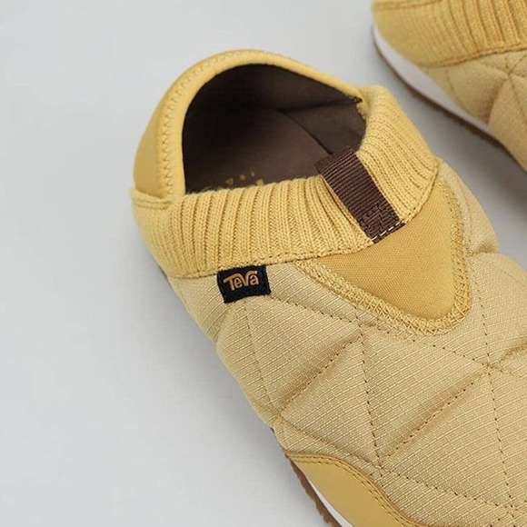 TEVA ReEmber Moc Waterproof Outdoor Slip on Hiking Sneaker Honey Gold Size 5 - Picture 5 of 7